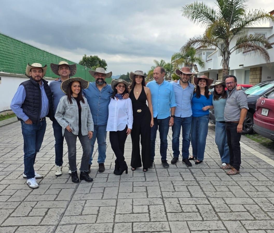 Miembros de CxOforum reunidos en un encuentro presencial en Latinoamérica